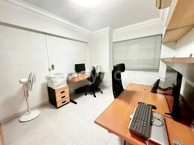 Executive HDB for Sale in 666B Jurong West Street 65 - Image 9
