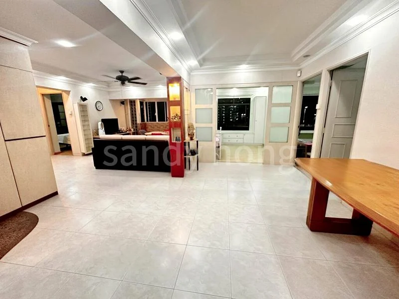 Executive HDB for Sale in 666B Jurong West Street 65 - Image 1