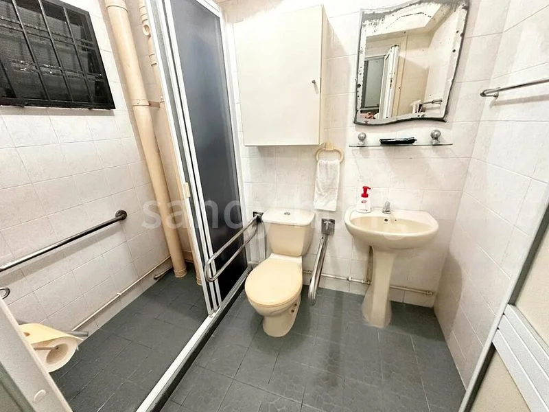 Executive HDB for Sale in 666B Jurong West Street 65 - Image 12
