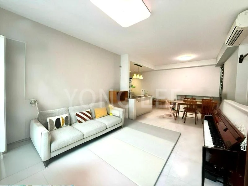 3 Bed Condo for Sale in  The Lakeshore - Image 1