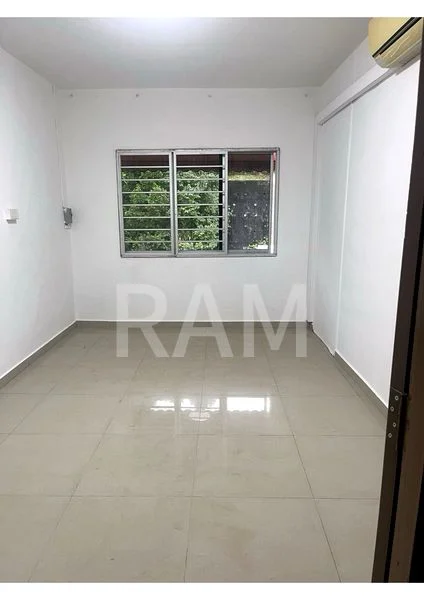 3 Bed Terraced House (Landed) for Rent in Teacher's Housing Estate - Image 4