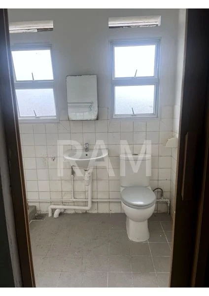 3 Bed Terraced House (Landed) for Rent in Teacher's Housing Estate - Image 6