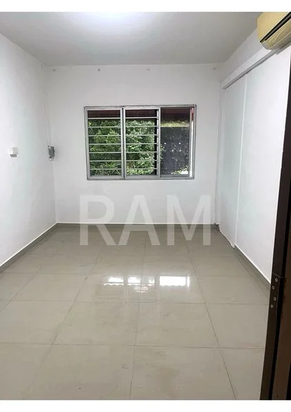 3 Bed Terraced House (Landed) for Rent in Teacher's Housing Estate - Image 3