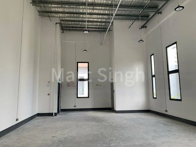 Light Industrial (B1) for Rent: Nordcom II - Image 5