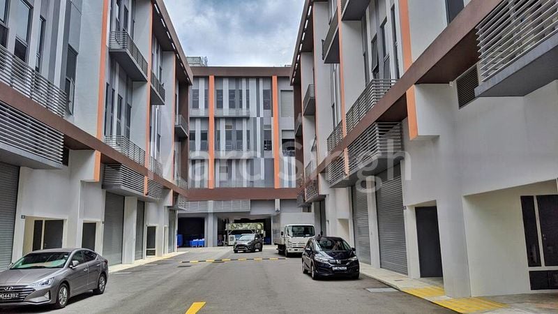 Light Industrial (B1) for Rent: Nordcom II - Image 6