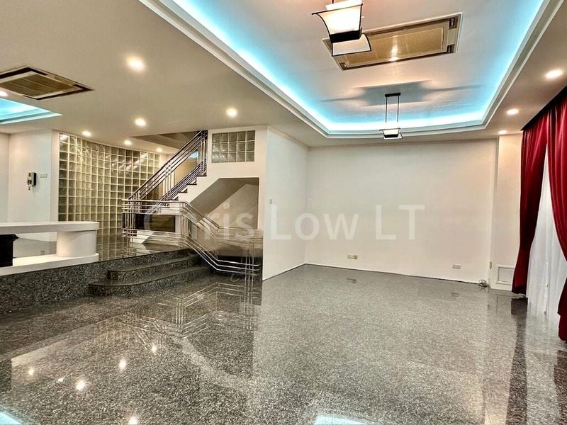 5 Bed Semi-Detached House (Landed) for Sale in  East Coast Hill - Image 10