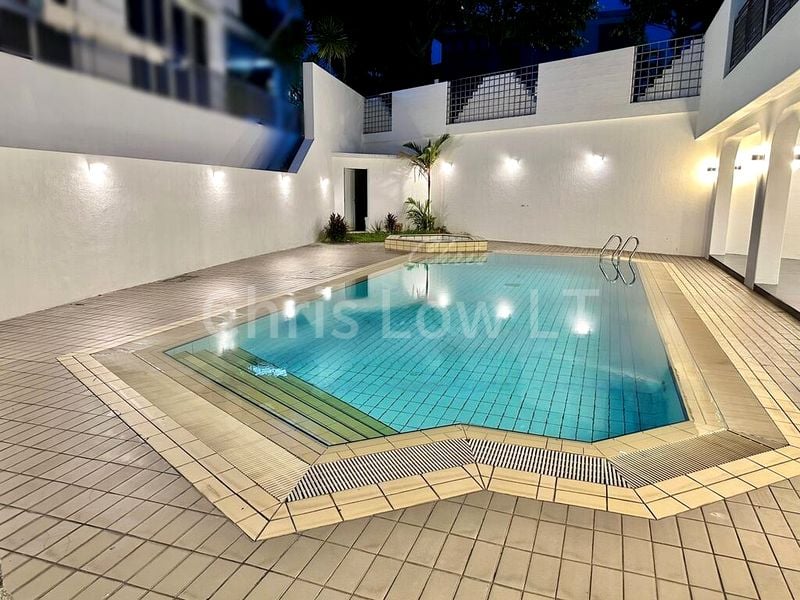 5 Bed Semi-Detached House (Landed) for Sale in  East Coast Hill - Image 4