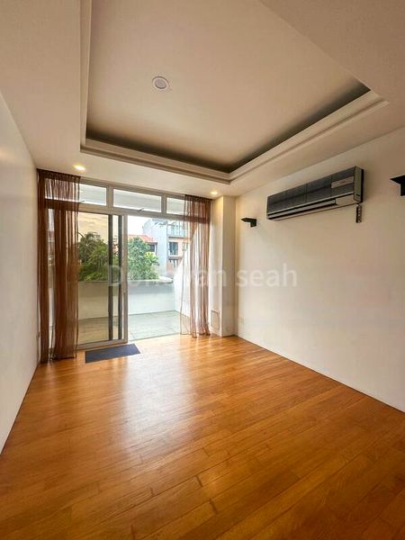 6 Bed Semi-Detached House (Landed) for Sale in  East Coast Hill - Image 8