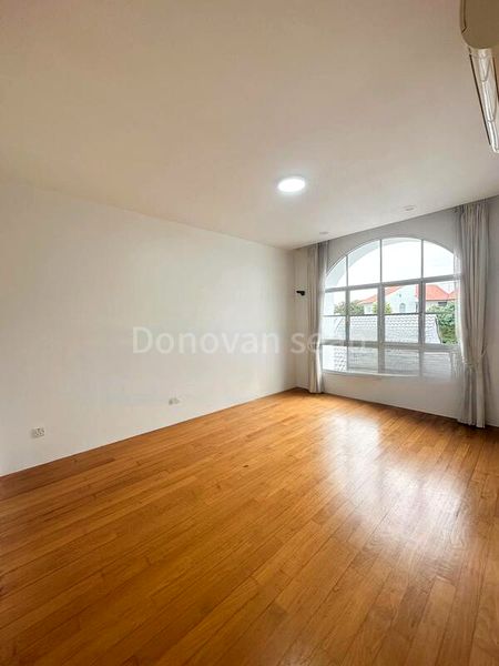 6 Bed Semi-Detached House (Landed) for Sale in  East Coast Hill - Image 11