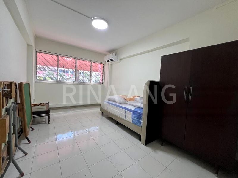 Common Room (HDB) for Rent in 684 Race Course Road - Image 1