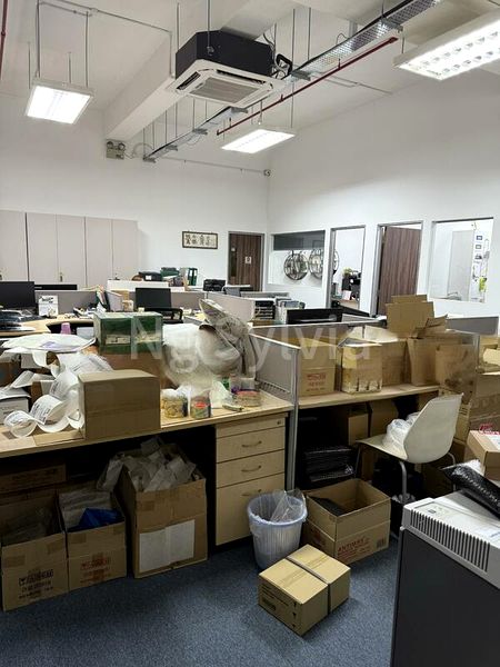 Light Industrial (B1) for Rent: Lian Cheong Industrial Building - Image 2