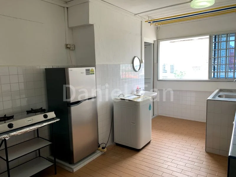 3 Room (3A) HDB for Rent in 403 Sin Ming Avenue - Image 2