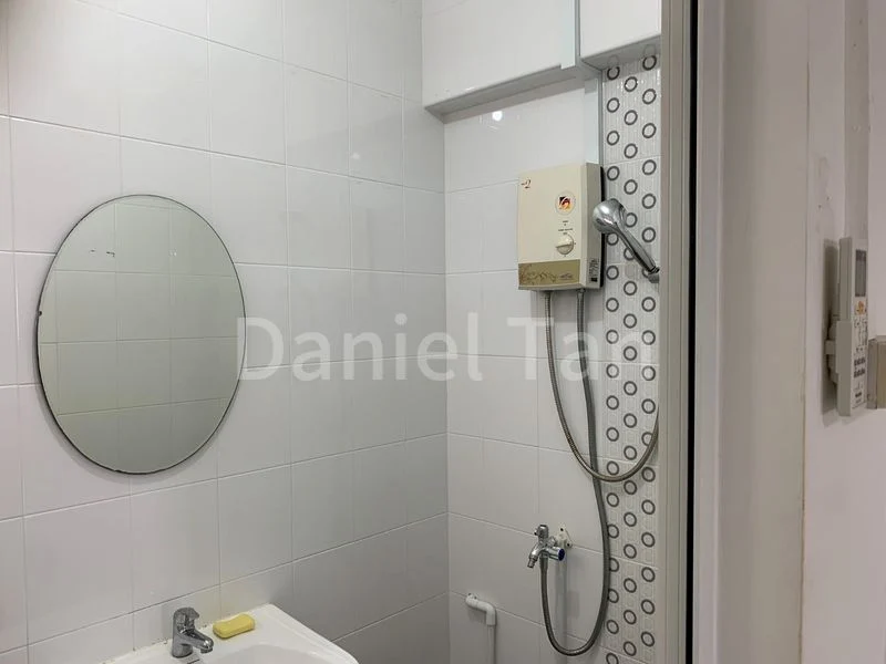 3 Room (3A) HDB for Rent in 403 Sin Ming Avenue - Image 6