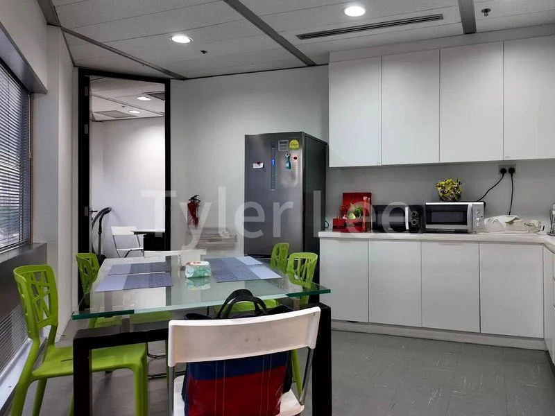 Office for Rent: Gateway East - Image 6