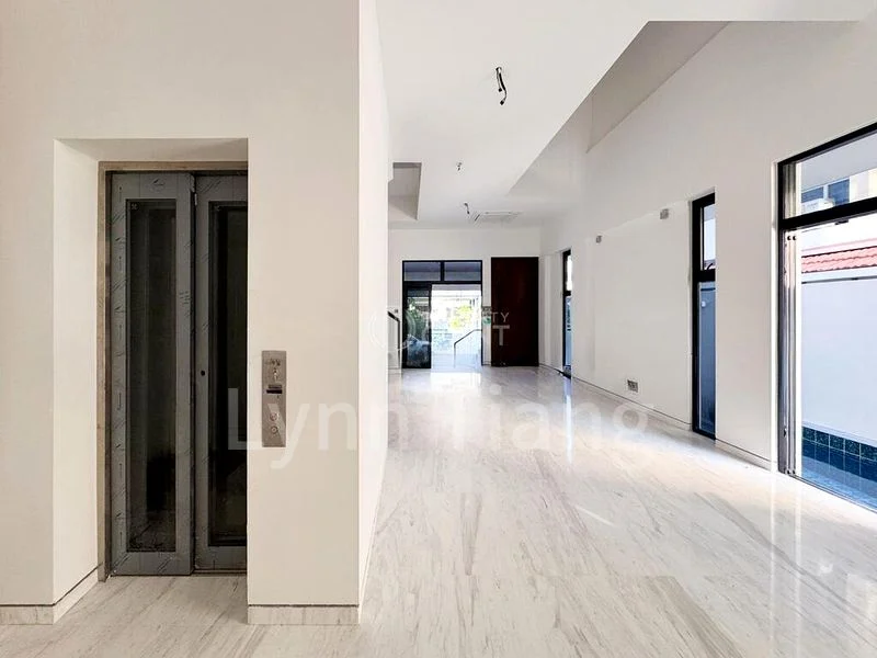 7 Bed Semi-Detached House (Landed) for Sale in Kembangan Gardens - Image 5