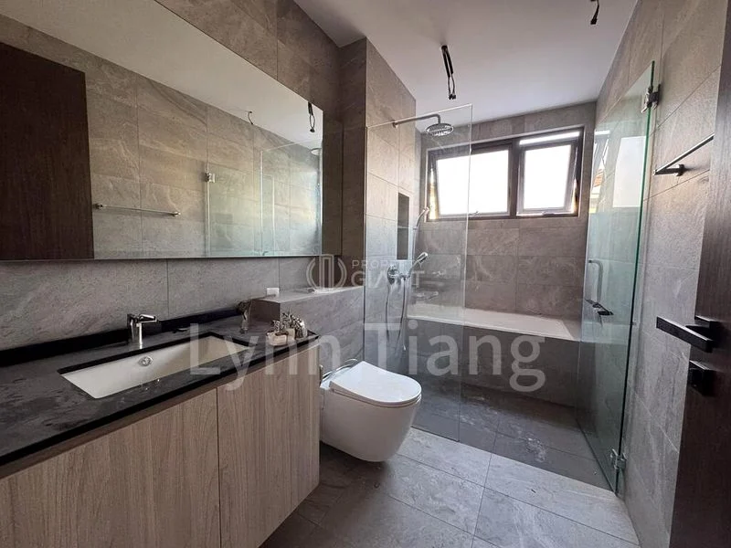 7 Bed Semi-Detached House (Landed) for Sale in Kembangan Gardens - Image 2