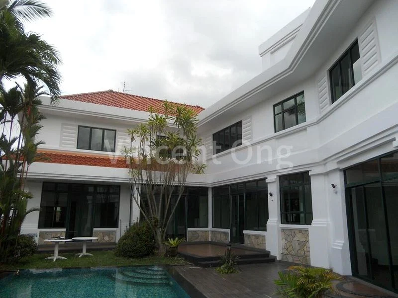 6 Bed Bungalow (Landed) for Sale in Pinewood Grove - Image 4