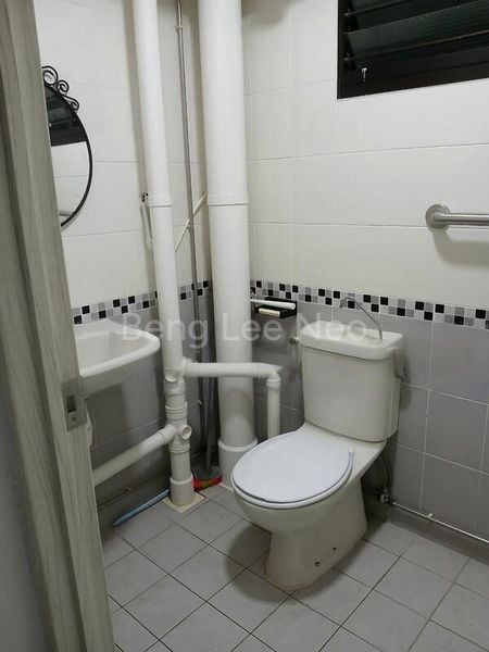 Room (HDB) for Rent in  107 Bishan Street 12 - Image 2