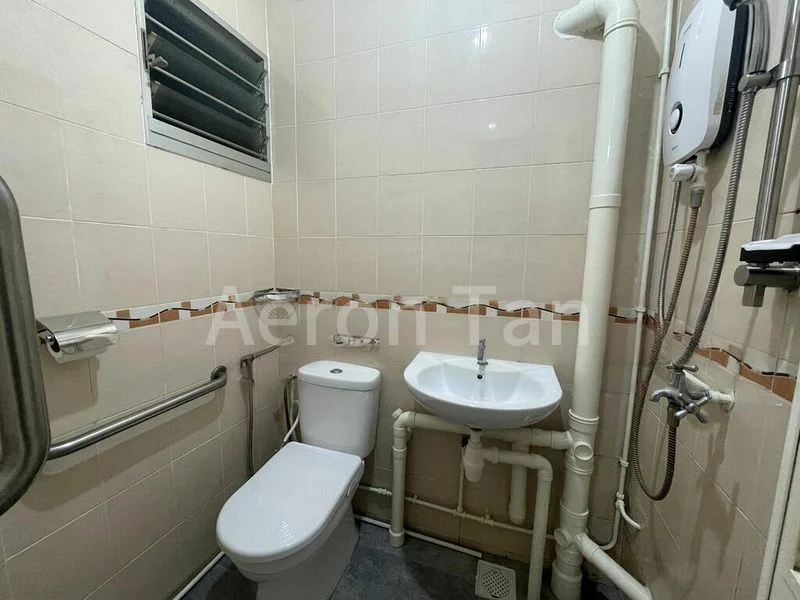 3 Room (3NG) HDB for Rent in  417 Ang Mo Kio Avenue 10 - Image 8