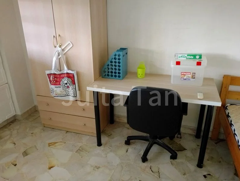 Common Room (HDB) for Rent in  611 Clementi West Street 1 - Image 2