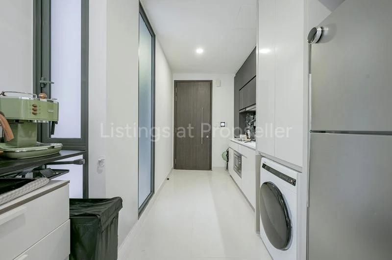 1 Bed Apartment (Condo) for Sale in The Cristallo - Image 6