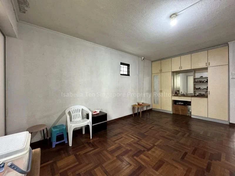 5 Room (5I) HDB for Sale in 54 Lengkok Bahru - Image 6