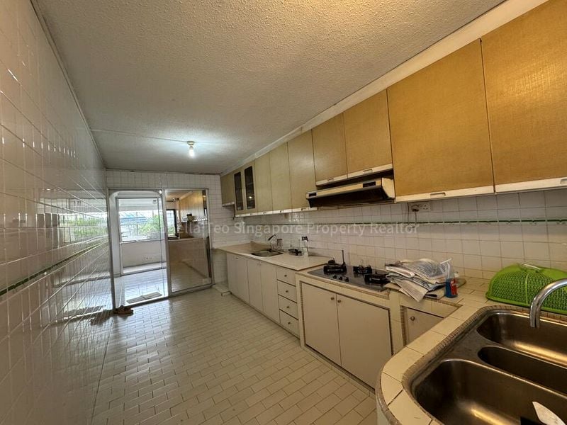 5 Room (5I) HDB for Sale in 54 Lengkok Bahru - Image 9