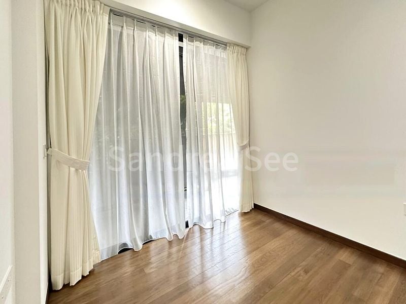 3 Bed Condo for Rent in  Royalgreen - Image 7