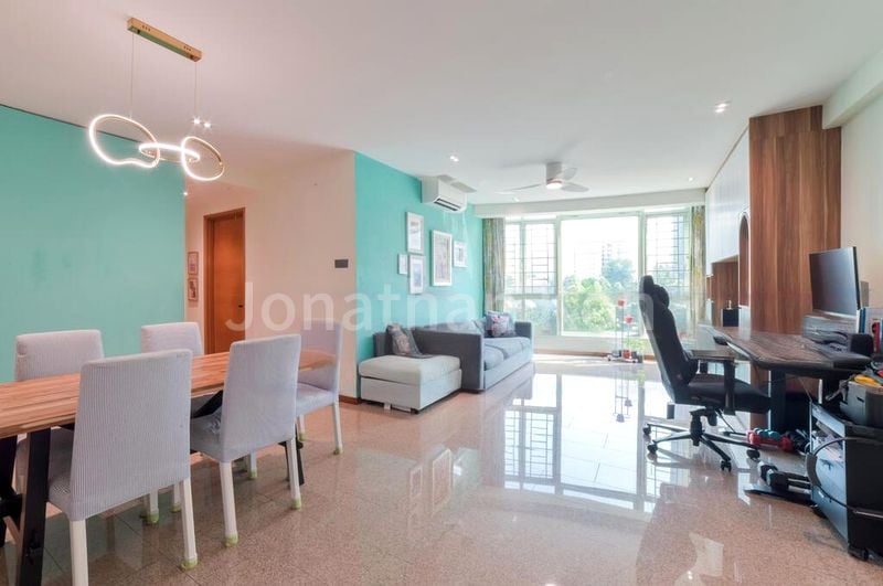 3 Bed Condo for Sale in Queens - Image 2