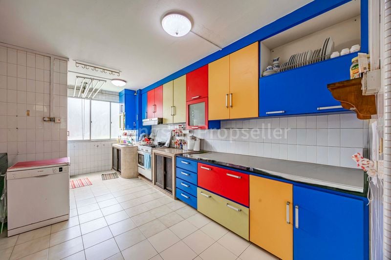 4 Room (4A) HDB for Sale in 332 Yishun Ring Road - Image 3