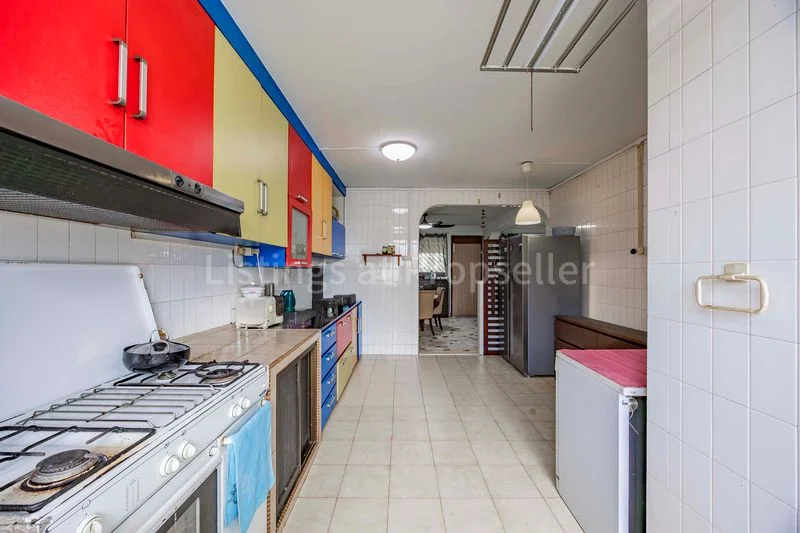 4 Room (4A) HDB for Sale in 332 Yishun Ring Road - Image 4