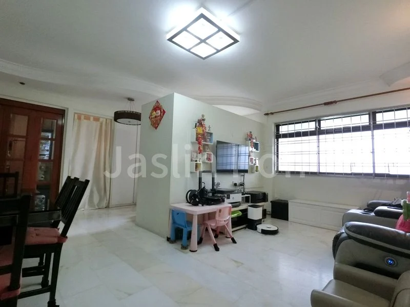 4 Room (4A) HDB for Sale in  730 Tampines Street 71 - Image 2
