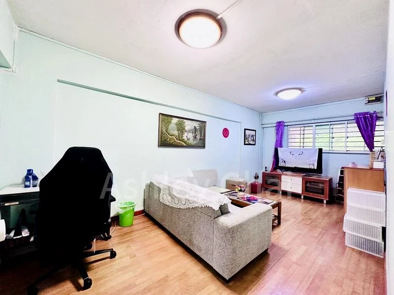 3 Room (3A) HDB for Sale in 139 Tampines Street 11 - Image 3