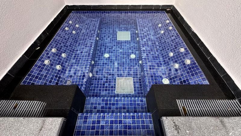 3 Bed Apartment (Condo) for Rent in Regency Suites - Image 2