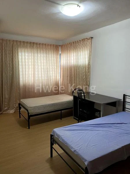 5 Room (5I) HDB for Rent in  188 Pasir Ris Street 12 - Image 3