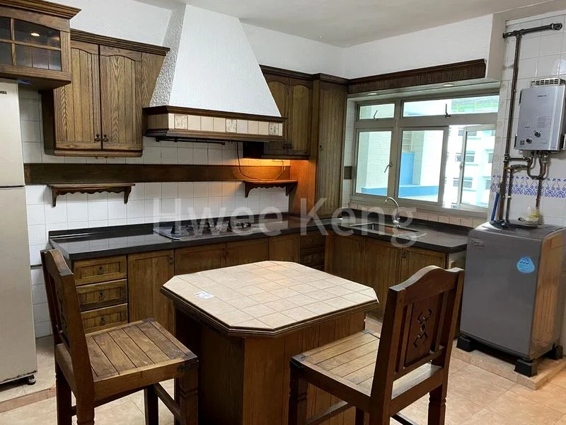5 Room (5I) HDB for Rent in  188 Pasir Ris Street 12 - Image 2