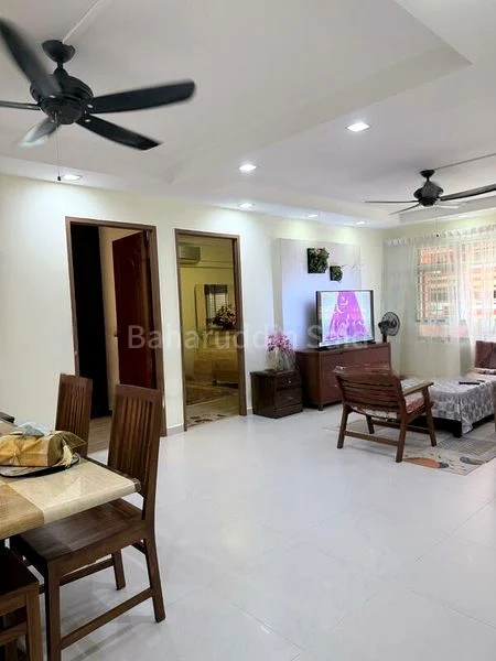 4 Room (4A) HDB for Sale in  842H Tampines Street 82 - Image 2