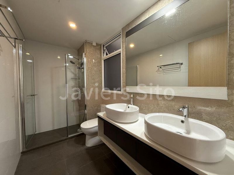 5 Bed Executive Condo for Sale in  Forestville - Image 10