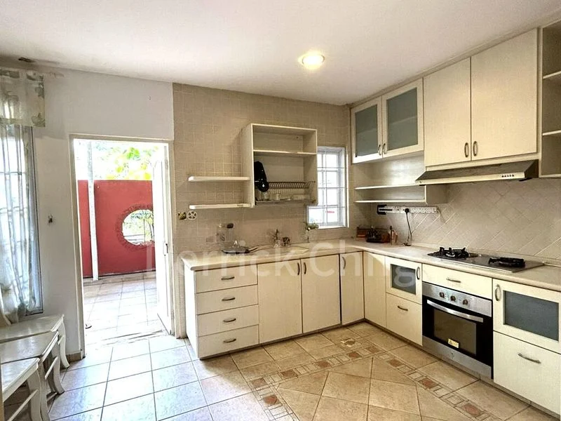 5 Bed Semi-Detached House (Landed) for Sale in  Apollo Gardens - Image 2