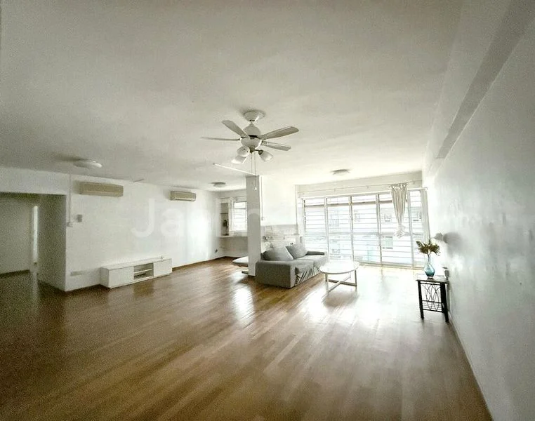 Executive HDB for Sale in 313D Anchorvale Road - Image 15