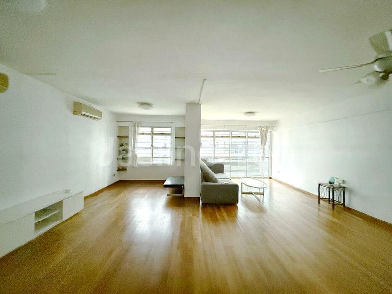 Executive HDB for Sale in  313D Anchorvale Road - Image 9