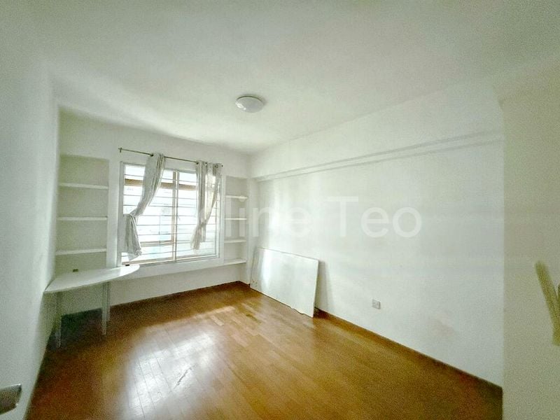 Executive HDB for Sale in  313D Anchorvale Road - Image 6