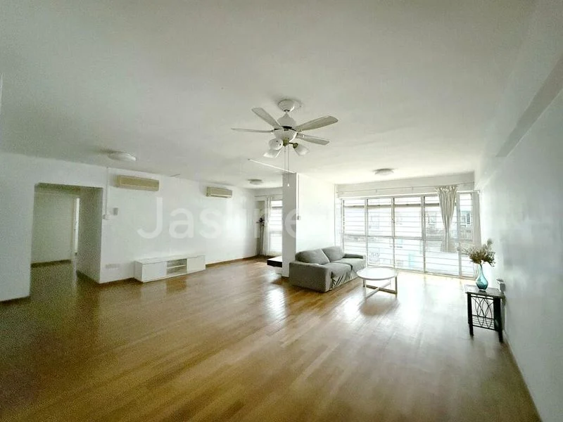 Executive HDB for Sale in 313D Anchorvale Road - Image 14