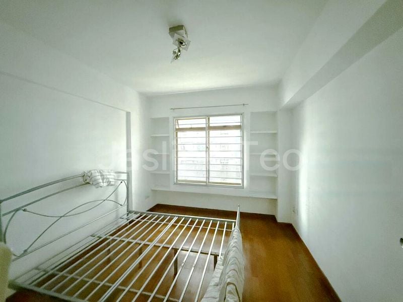 Executive HDB for Sale in 313D Anchorvale Road - Image 4