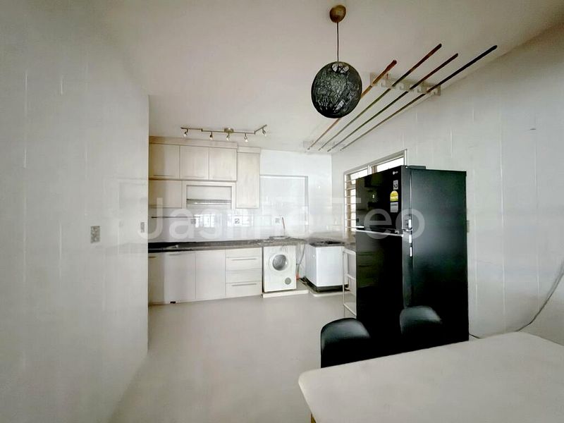 Executive HDB for Sale in  313D Anchorvale Road - Image 8
