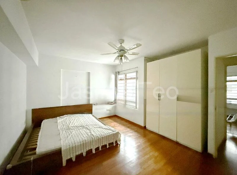 Executive HDB for Sale in 313D Anchorvale Road - Image 3