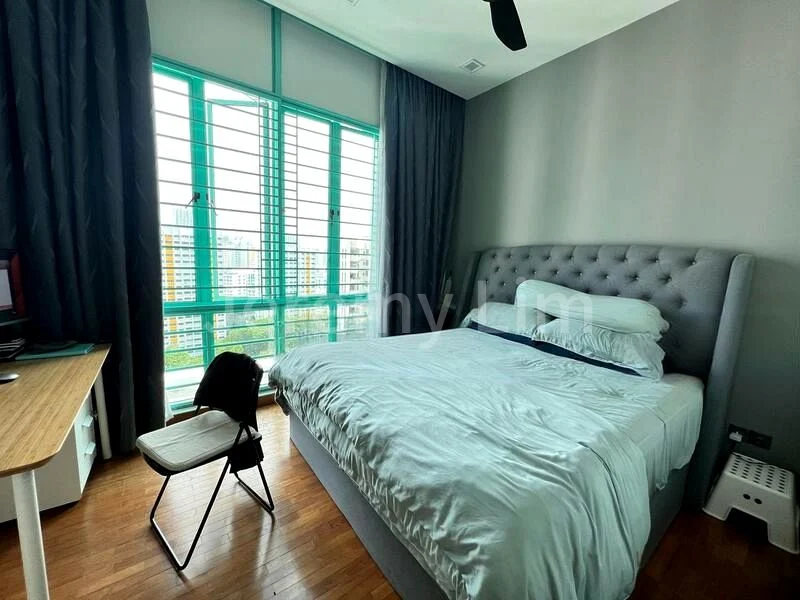 3 Bed Condo for Sale in  Hazel Park Condominium - Image 5