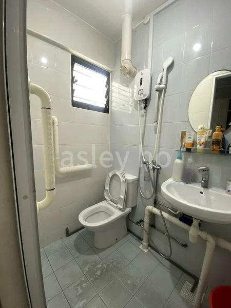 3 Room (3A) HDB for Rent in  535 Ang Mo Kio Avenue 5 - Image 5