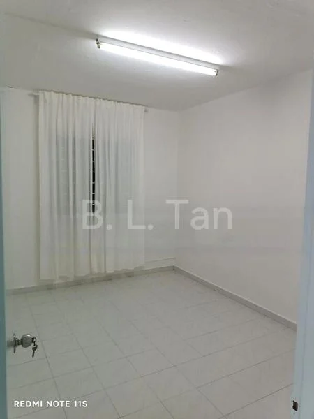 3 Room (3NG) HDB for Rent in  145 Woodlands Street 13 - Image 1