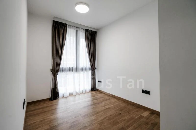 2 Bed Condo for Sale in  Peak Residence - Image 9